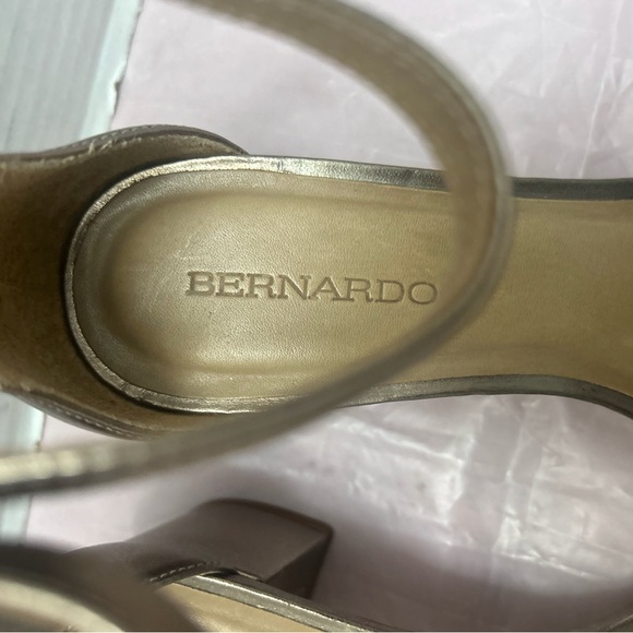 BERNARDO sandals - Picture 8 of 11
